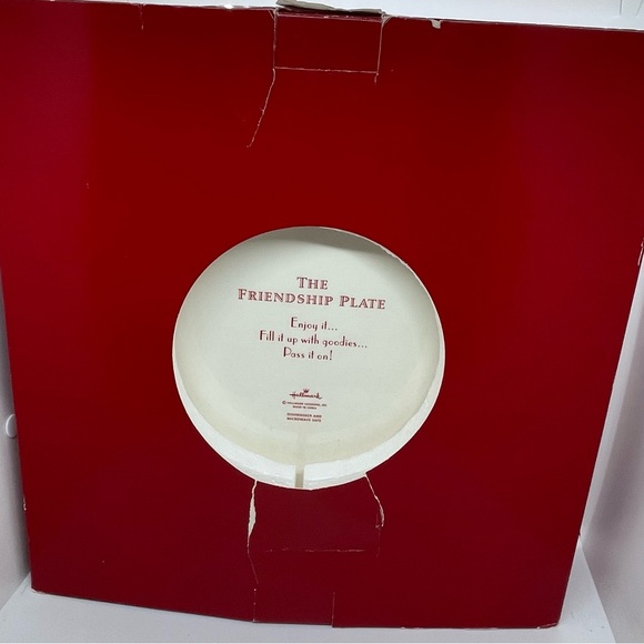 Christmas ~The Friendship Plate by Hallmark Vintage 12.5" wide - Picture 3 of 10